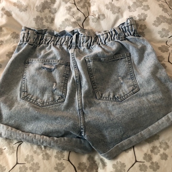 Super HI-RISE paperbag elastic belted waist light wash cotton denim shor… - Picture 8 of 12